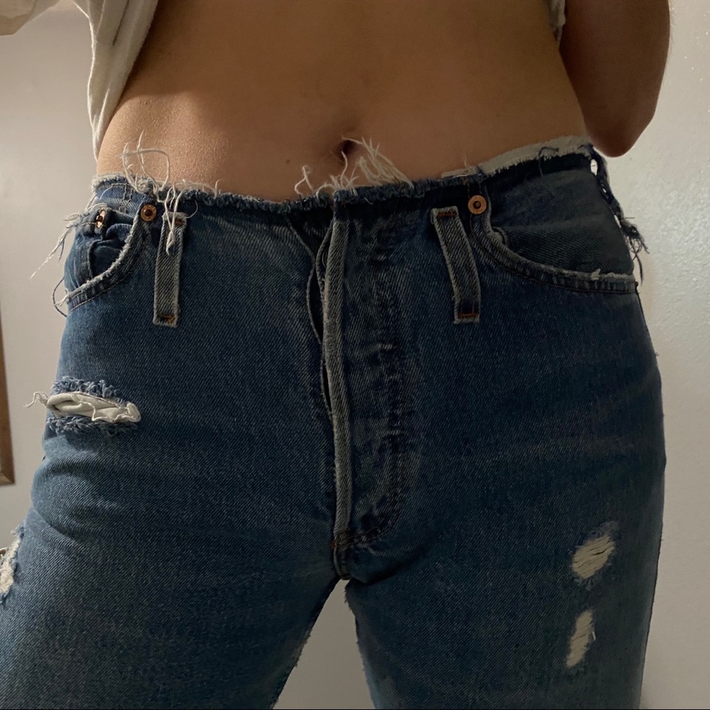 Distressed Mid Rise Jeans - Picture 3 of 5